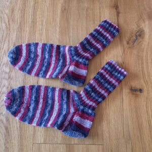 Gestrickte Socken versch. Größen